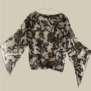 Beautiful “flowy” women’s to by Alfani. Size 1X